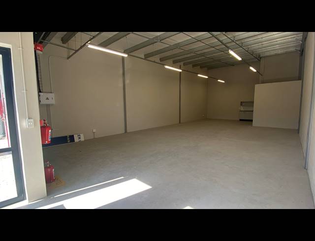 115M² WAREHOUSE TO LET IN MILNERTON CENTRAL